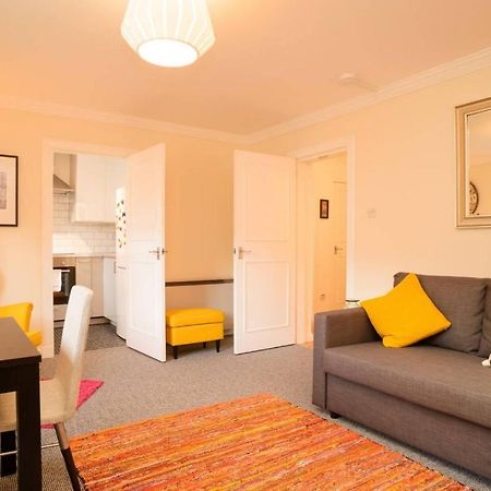 Altido Lovely Apartment For 4 With Free Parking Edimburgo Esterno foto